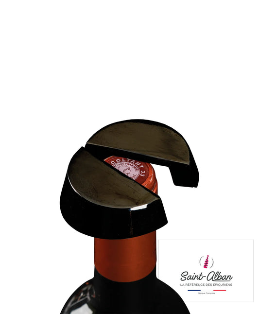 Deric capsule cup, black lacquered zinc, Saint Alban