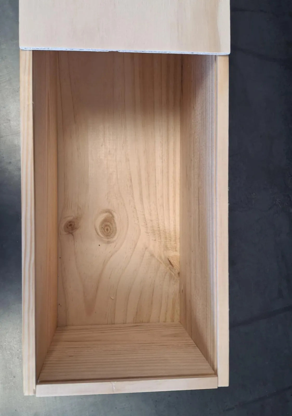 Traditional pine wood Jeroboam crate